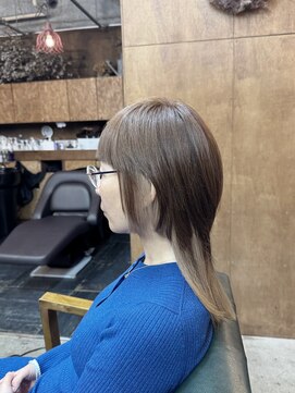 ロルド シェリ(Rold Cheri) 【山本智文】ウルフカットインナーカラー