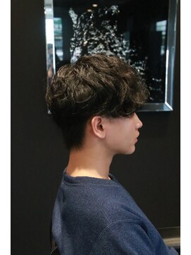 イズミプラス(IZUMI+) シャドウ波巻きパーマ