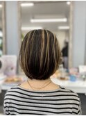 ショートヘアとハイライト