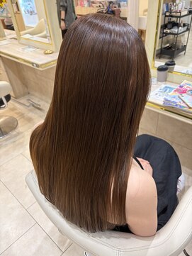 アッシュ 仙川店(Ash) 大人の艶ロングぱっつんバングまとまり重視の上品ハニーブラウン