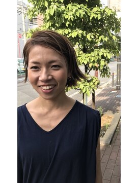 ソラ(sora) スモーキートパーズの切りっぱなしボブ