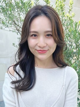 ティア(Tia.) (韓国風/くびれヘア/ロングヘア/前髪/サイドバング/小顔)