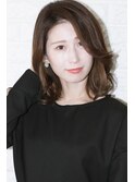 大人レディーミディアムヘアで雰囲気チェンジ1