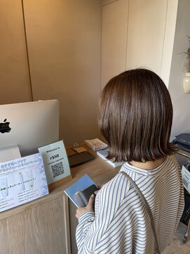 シー 岡崎(,SHE) 大人ガーリー/チョコレート/モード/プリカール/岡崎/北岡崎