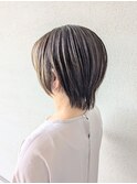 白髪ぼかしショート