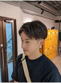 ショートセンターパート×細めハイライト