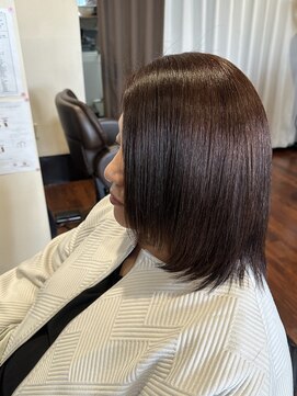 ディーズ(D’z) 自然な白髪染めで根本から馴染むスタイル