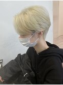 ホワイトベージュ×センターパートウルフ◎
