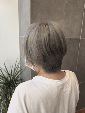 スーリール 荒戸店(Sourire) シルバーカラーショート