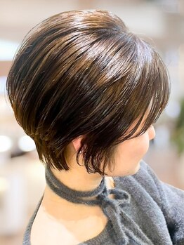 ヒクルーム(HIQU ROOM)の写真/髪のお悩みにアプローチしながら希望の色味や透明感のあるトレンドカラーをご提案♪