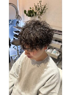 ヴェリタス(VERITAS) 無造作パーマ波巻きパーマスパイラルパーマフェザーパーマ