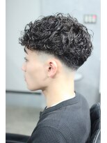 マーズ(MARS) スペインカール×スキンフェード/20代30代40代