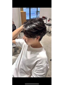 ミリ(milli Produce by ITAKURA) 毛流れセンターパート