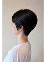 エクリュ(ecru)&nbsp;襟足すっきり　上品ショートスタイル