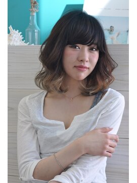 クラン(clan) 外国人風似合わせカット厚めバング