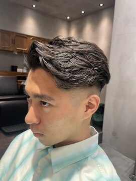 エフエム 明大前(FM) バーバー　ツーブロック/刈り上げ/アップバング/フェード