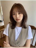 大人かわいいくびれミディアム/顔まわりレイヤー/ピンクベージュ