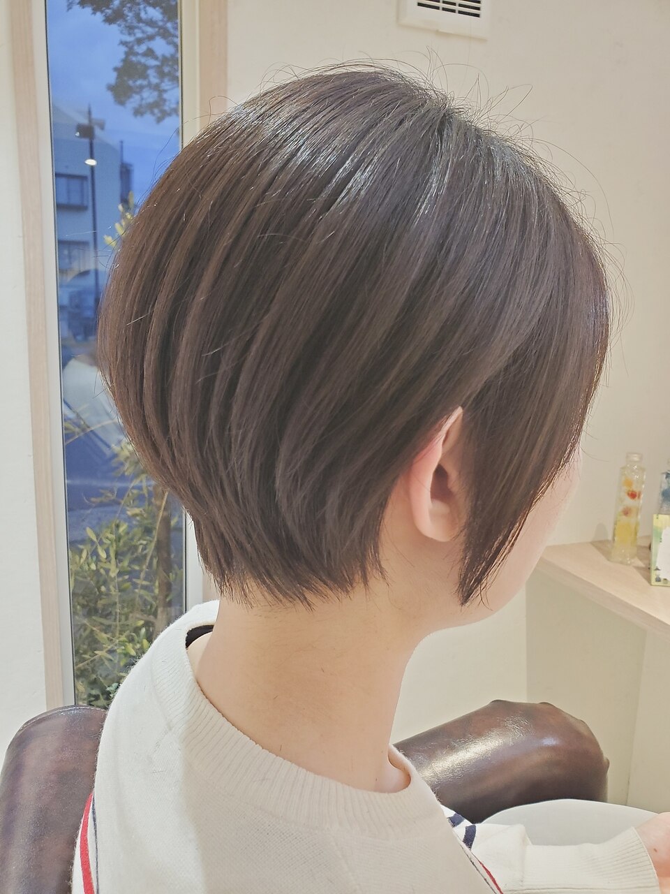 【大人カジュアル×リゾート】alo ７インチ ショート アクティブ 大人ショート：L207222316｜エクラ(eclat)のヘアスタイル