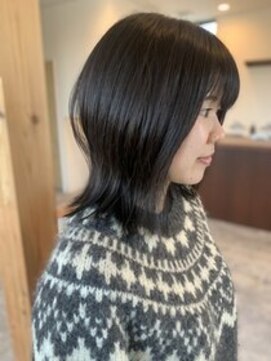 ビーヒアナウ N゜02 金沢鞍月店(BE HERE NOW) モノトーンアッシュカラー（暗めカラー）