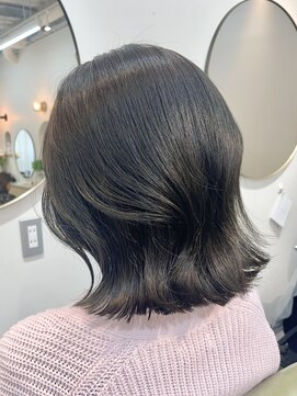 シビバイレボ(CIBI by revo) 韓国風大人レイヤーカット/ハッシュカット/レイヤーボブ