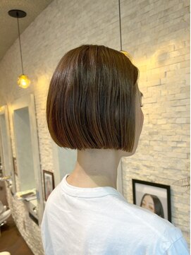 ヴィサージュプラス(VISAGE plus) フラットボブ　ミルクティーベージュ