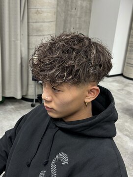 イーラ(era) ホワイトメッシュスペインカール