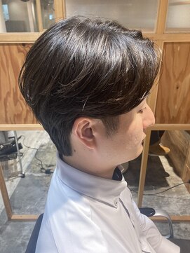 ザウィロー 神保町店(The WILLOW) センターパート【メンズサロンThe WILLOW神保町店】