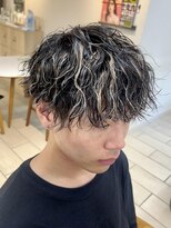 テトラ バイ ネオリーブ 横浜西口店(tetra by neolive)&nbsp;ブリーチ　ハイライト　デザインカラー　横浜