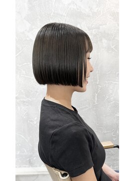 クラシカ(classika) 切りっぱなしボブ×暗めオリーブベージュ♪