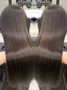 ラックスビー エメ 豊橋店(LUXBE aimer)の写真/憧れられる褒められる艶髪は《LUXBE》で手に入る！丁寧・上質なヘアケアでいつまでも続く美髪を…