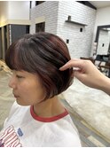 暖色ハイライトで魅せる大人可愛い丸みショート