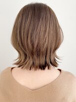 トゥーナ 表参道(tona) ミディアムレイヤー、外ハネボブ、グレージュ、脱白髪染め☆