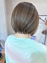 ノル(Knoll) 骨格が綺麗に見えるショートボブ【30代、40代、50代】