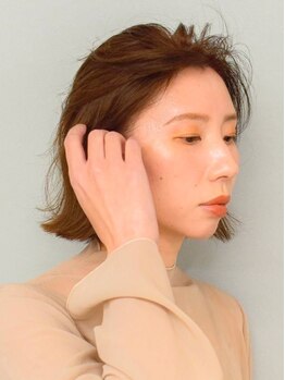 イラ(Era)の写真/色が抜ける過程も楽しめるデザインカラーで色落ち後も可愛いが続く♪インナーカラー・ハイライトも◎