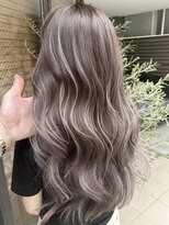 ヨロ 小岩(YOLO) ハイライトショートヘアダブルカラーイルミナカラーオージュア