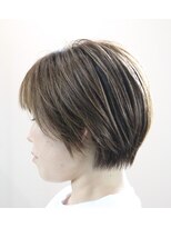 ウィスカーヘアー(whisker hair)&nbsp;丸みショート　ハイライトベージュ