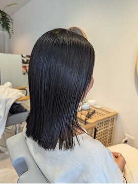 トキ(toki) ミディアムロブヘア／ツヤ髪ストレートヘア