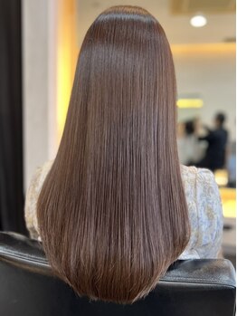 アージェガーデン(AGEE GARDEN)の写真/透明感のある柔らかなカラーや、思わず触れたくなるような艶感カラーが好評◎似合わせカラーをご提案♪