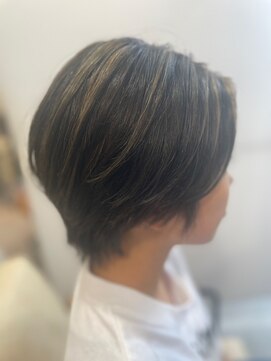 イグレックヘアー(igrek hair) ハイライトショートボブ