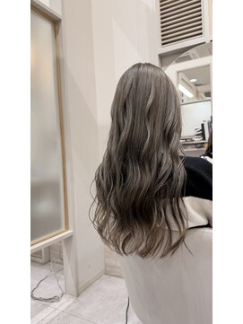 グレージュカラー