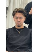 海外風スタイルで大人気！バレイヤージュ風ハイライト！