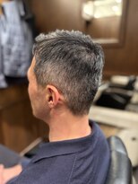 ザバーバー 青山(THE BARBER) 白髪刈り上げショート