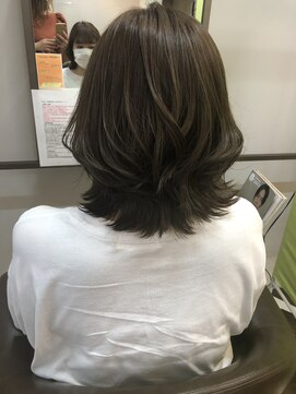 アプシー 三田駅前店(Apsee) ミディアムウルフ