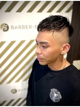 バーバーバー ナカノ(BARBER BAR NAKANO) ヒートカール&クロップフェードスタイル