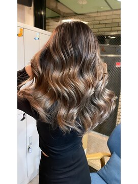 ラフ 難波店(LAFF) #黒髪#ボブルフ#ネビージュ#小顔#ワンレン