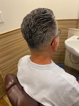 銀座マツナガ 神田店 40代50代60代決まるアイロンパーマナチュラルいかつめワイルド