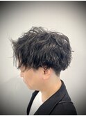 センターパートスパイラルパーマサマーショート