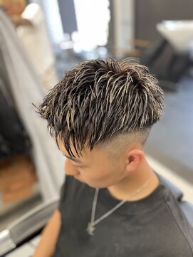 リプレイ 草津店(RIPLAY) ダークアッシュ/アッシュブラック/カルマパーマ/ベリーショート