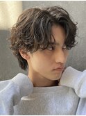 渋谷メンズミディアムウルフカット緩め波巻きパーマサーフカール