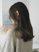 ニュイ(NUIT) 透明感カラーオリーブグレーロングヘアハイライトブリーチなし